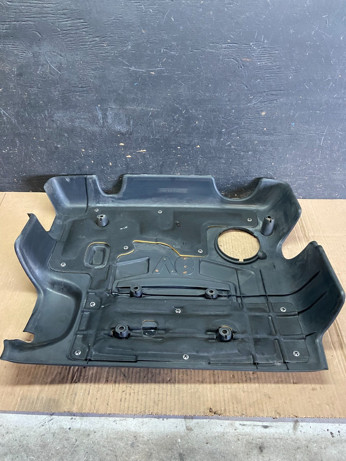 2003 to 2006 Kia Sorento 3.5L V6 Engine Motor Top Lid Cap Cover p8472 DG4