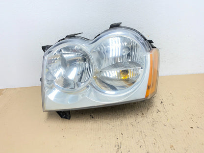 2005-2007 Jeep Grand Cherokee Left Driver LH Halogen Headlight AF7201 DW0