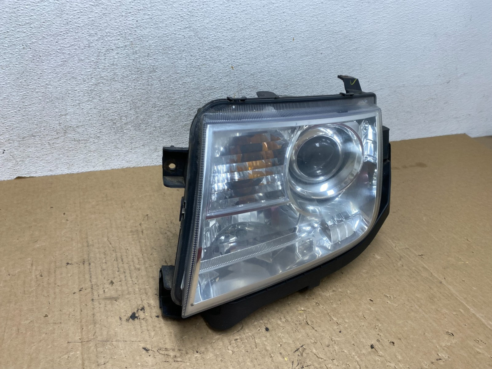 Xenon 2007 to 2010 Lincoln MKX Headlight Left Driver LH Side AF9874 DW2