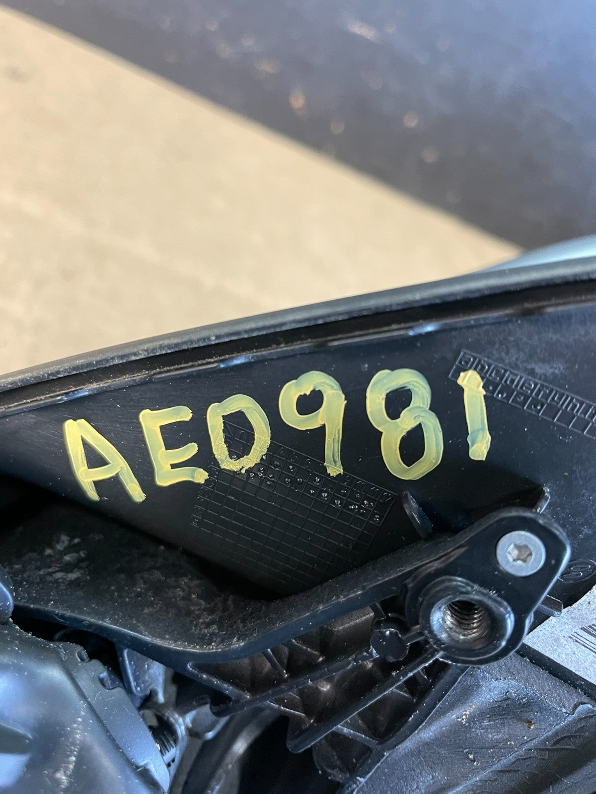 2007 to 2009 Audi Q7 Right Passenger Side Door View Power Mirror AE0981 DW11