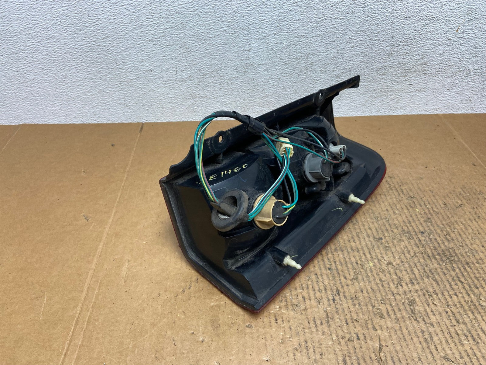 2002 2003 2004 Nissan Xterra Left Driver Side Tail Light AE1460 LK4