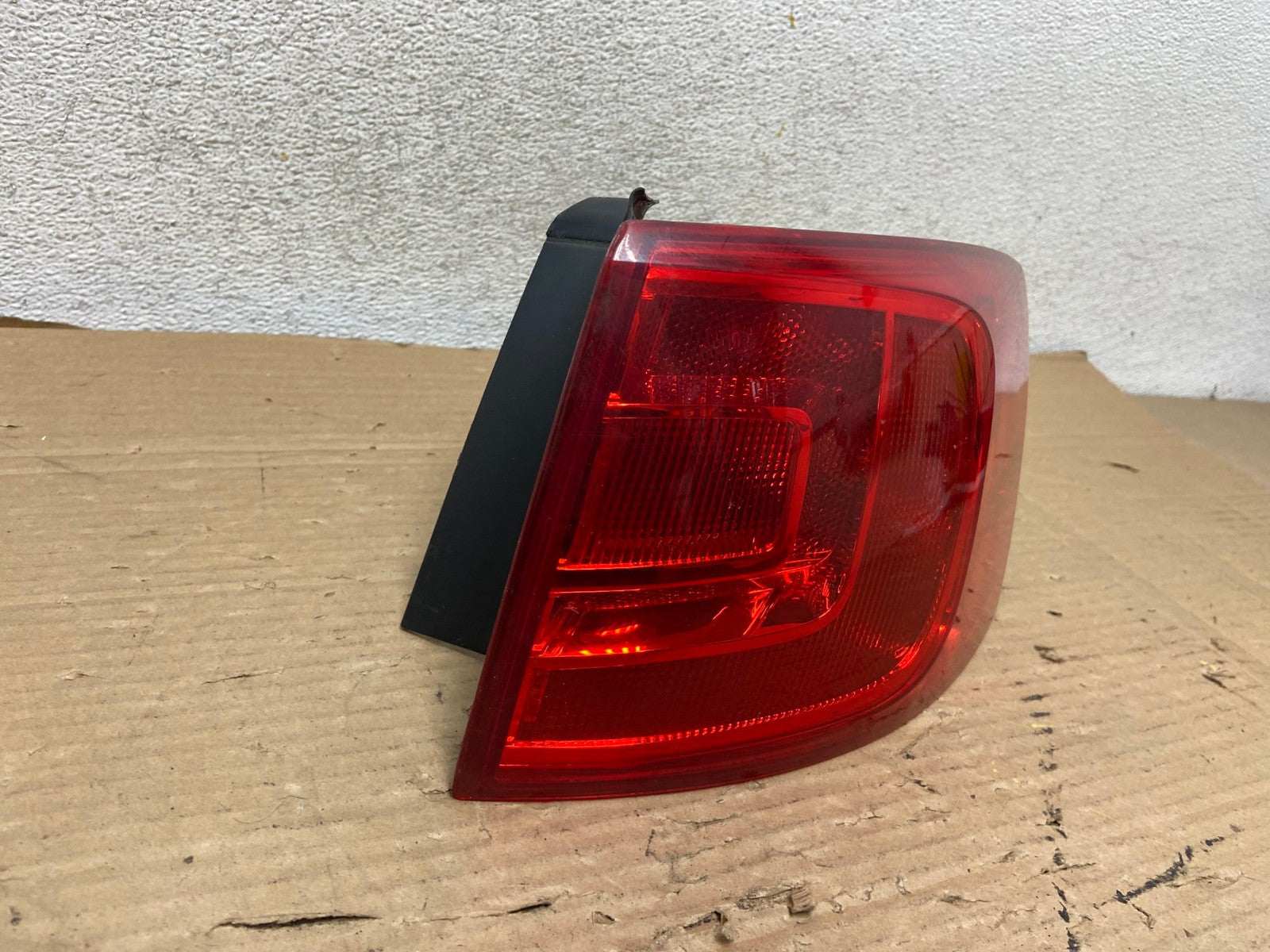 2011 to 2014 Volkswagen Jetta Right Passenger Rh Side Tail Light AG9084 LK1