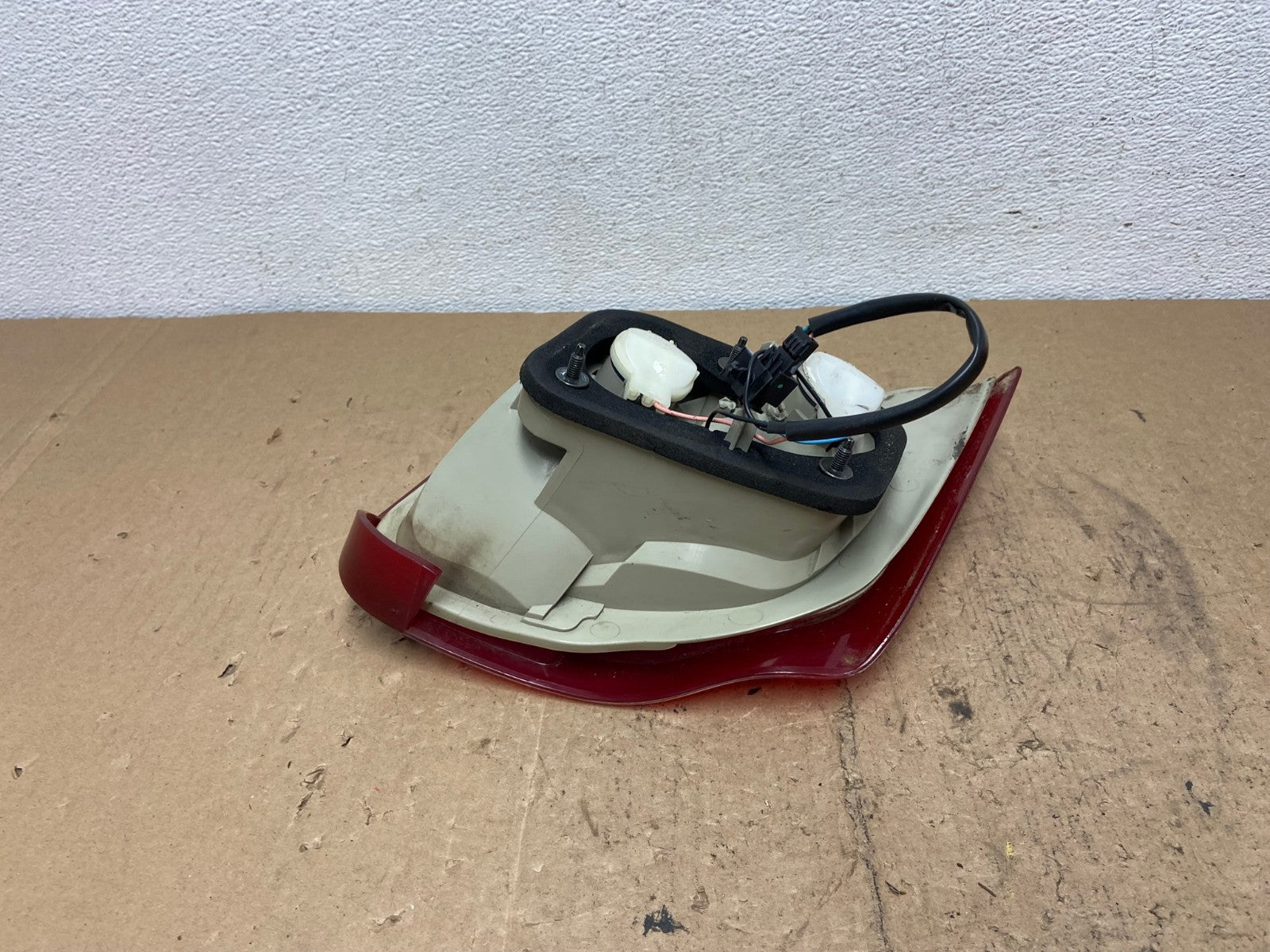 2004 to 2007 Saab 9-3 Convertible Right Passenger Inner Tail Light AC7330 LK4