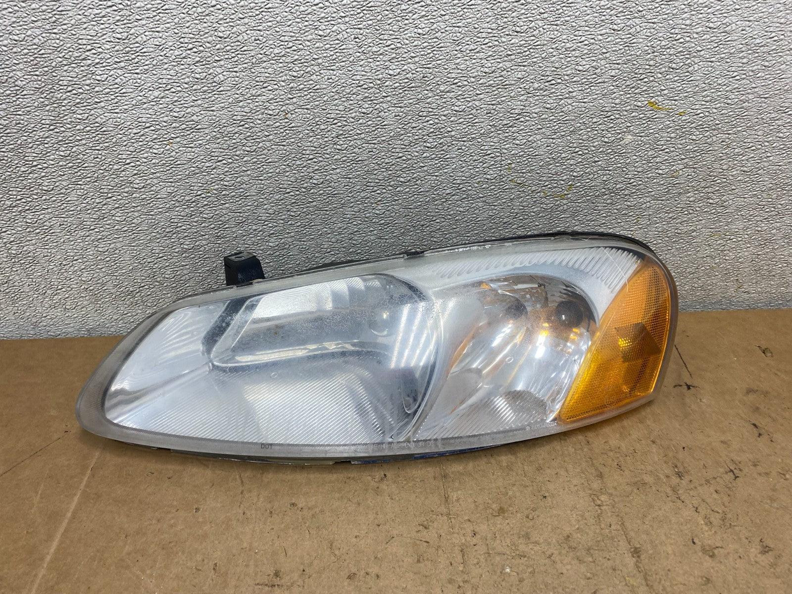 2001 to 2002 Chrysler Sebring Left Driver LH Side Headlight Oem X6970 GD0