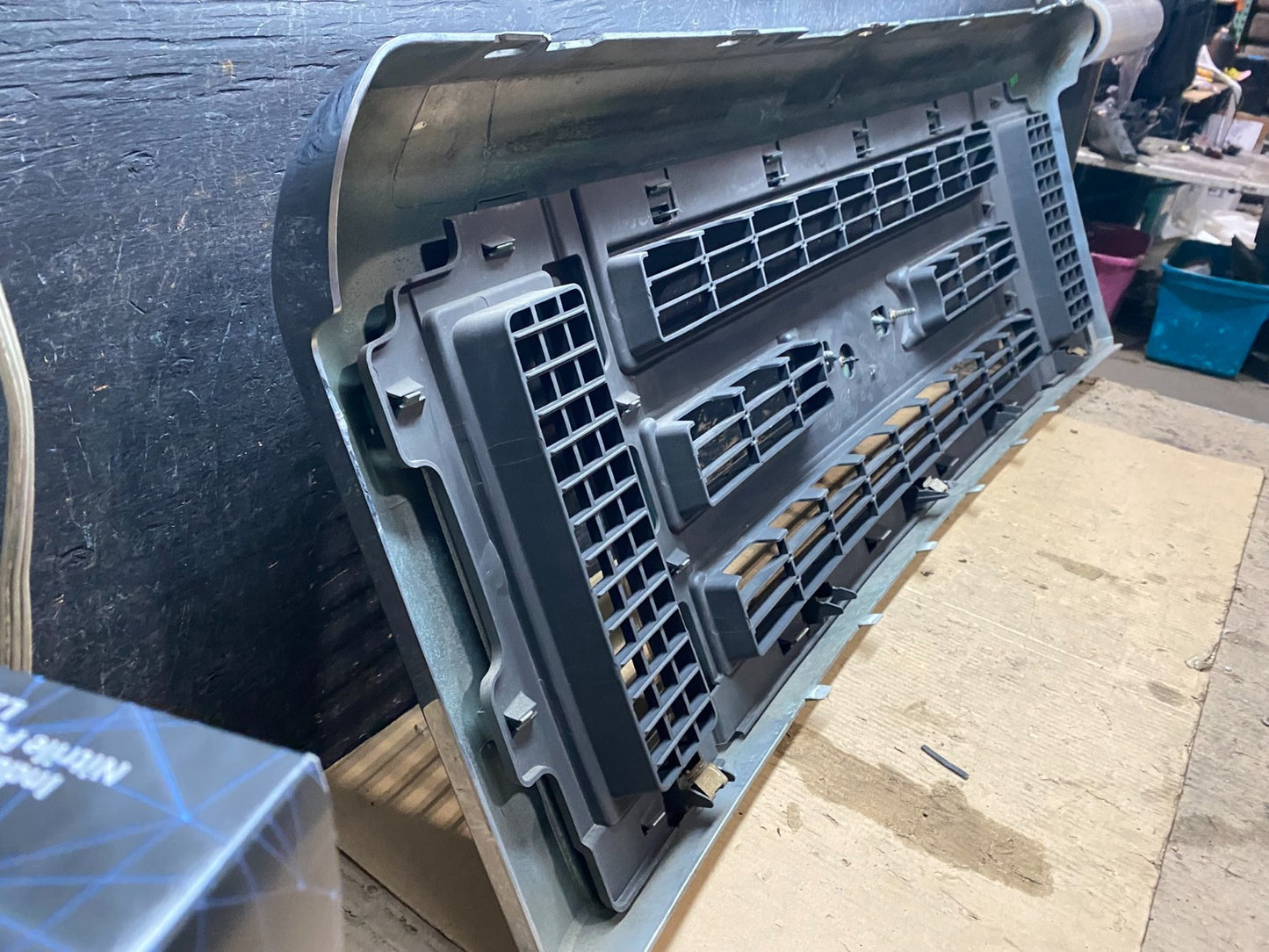 2008 to 2014 Ford Econoline E150 E250 Front Upper Chrome Grill Grille x3231 DG12