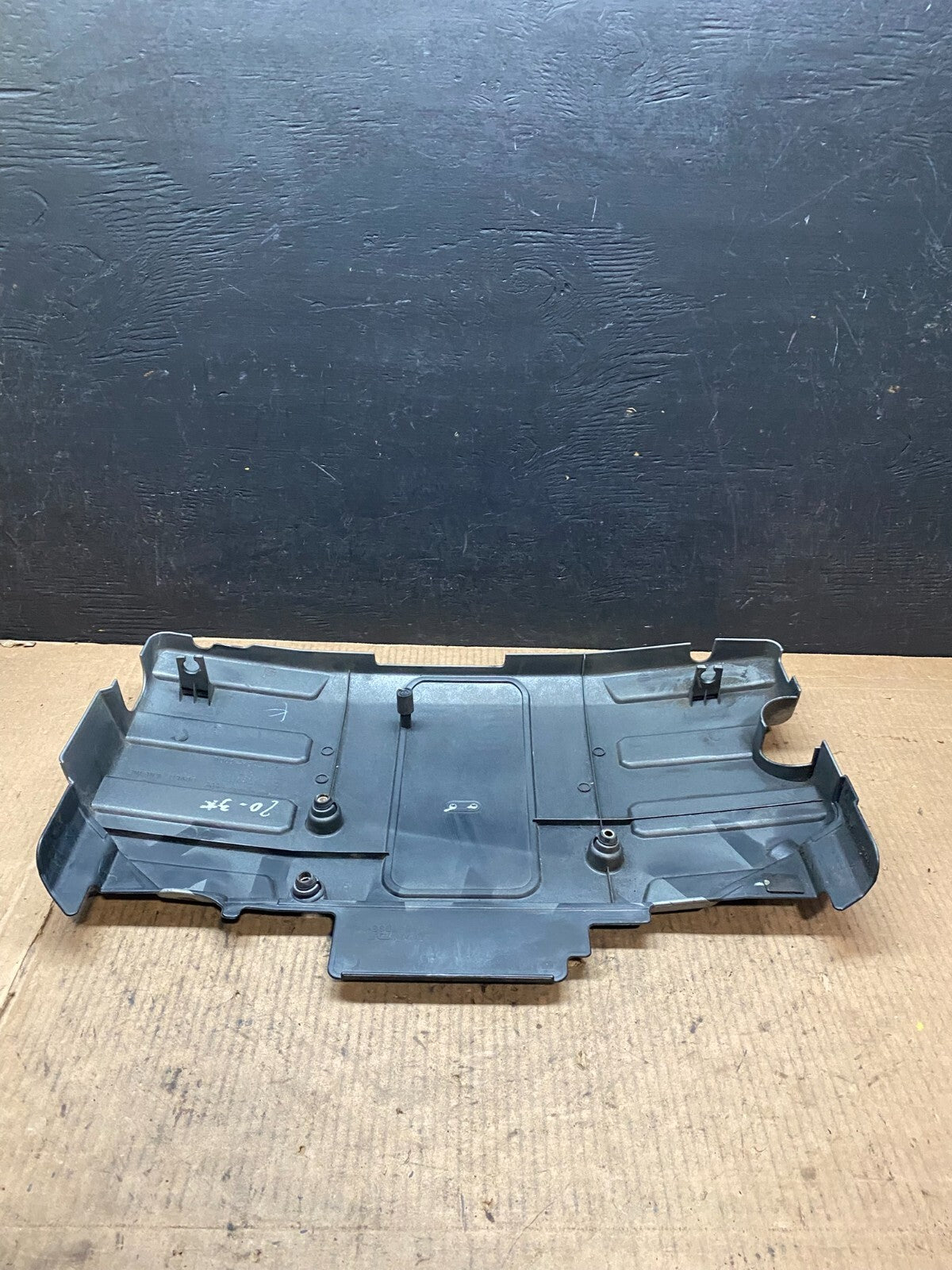 1999 to 2004 Acura RL 3.5L Engine Cover 32121-p5a-0100 OEM G2939 DG15
