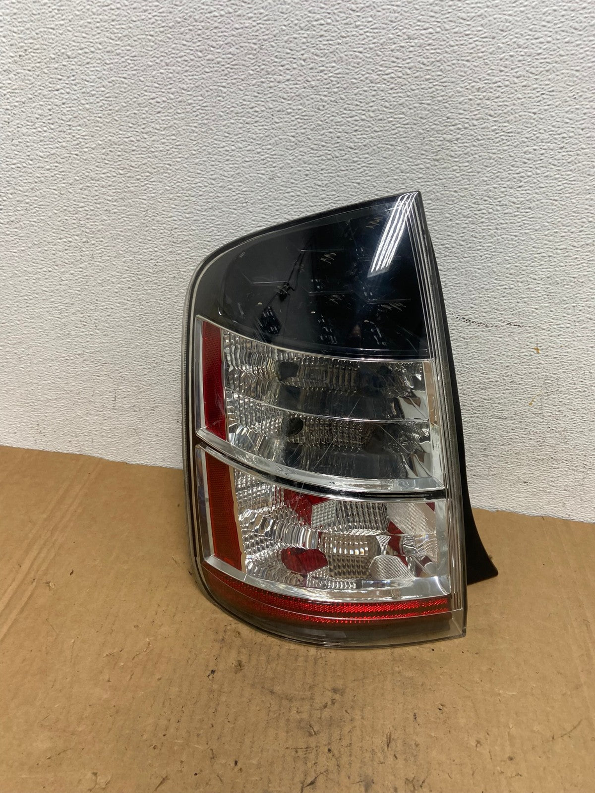 2004 2005 Toyota Prius Tail Light Left Driver Lh Side AD2844 LK0