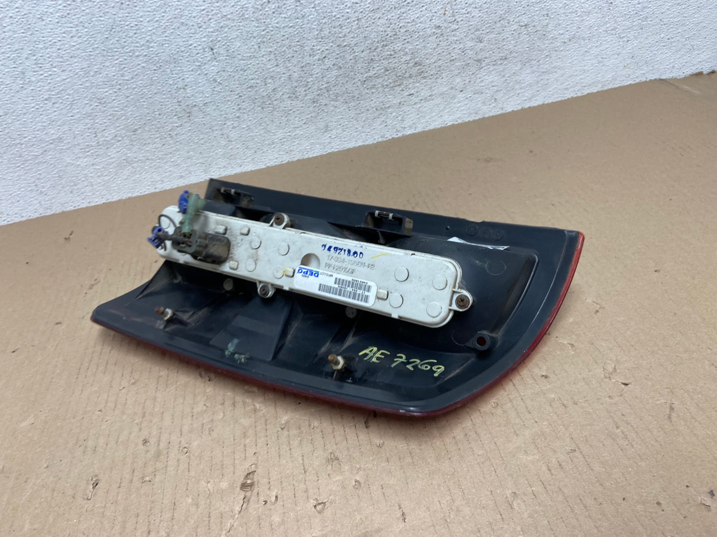 2002 to 2006 Dodge Ram 1500 Left Driver side Tail Light DEPO AE7269 LK6