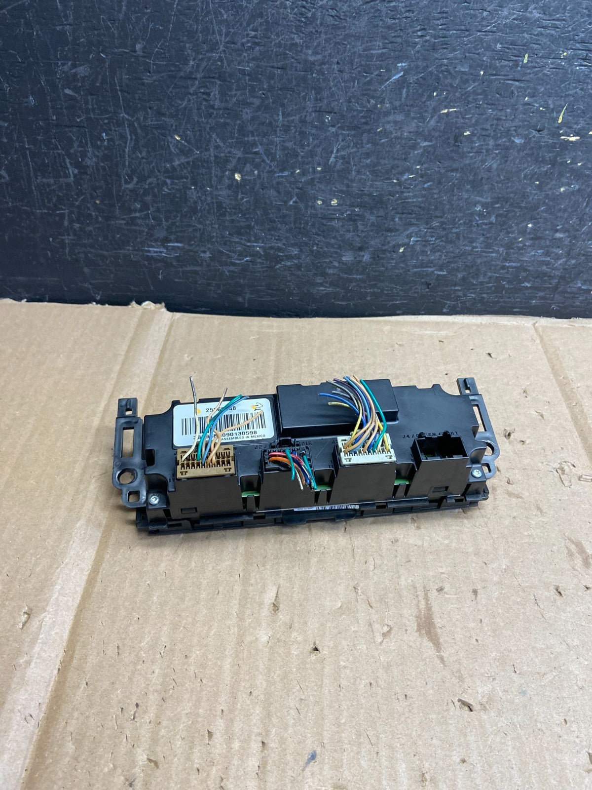 2007 to 2011 Cadillac Escalade AC Heater Climate Control Panel ai2716 DG3
