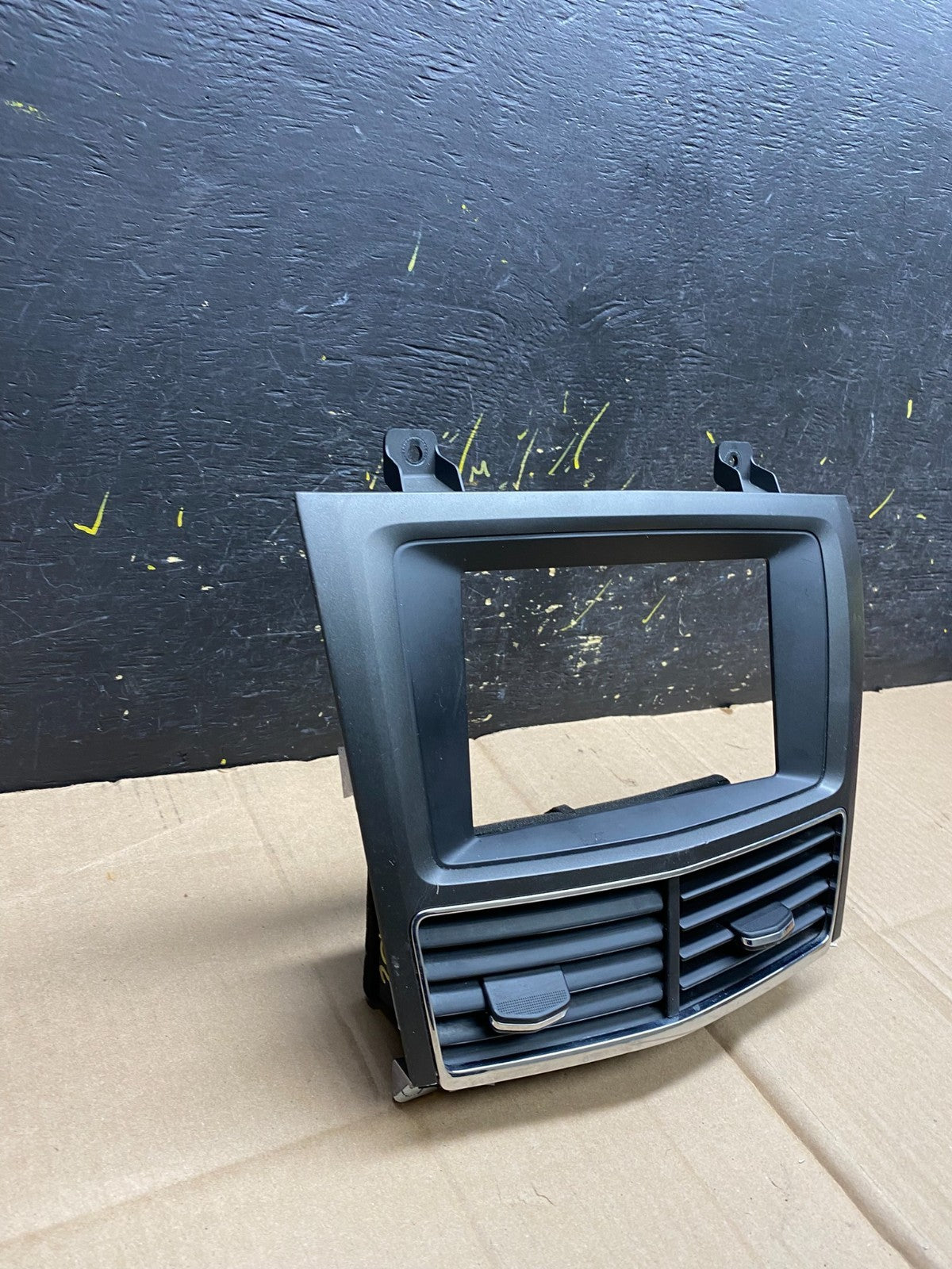 2010 - 2012 Lincoln Mkt Center Dash Gps Radio Bezel Panel Air Vent OEM aa445 DG1