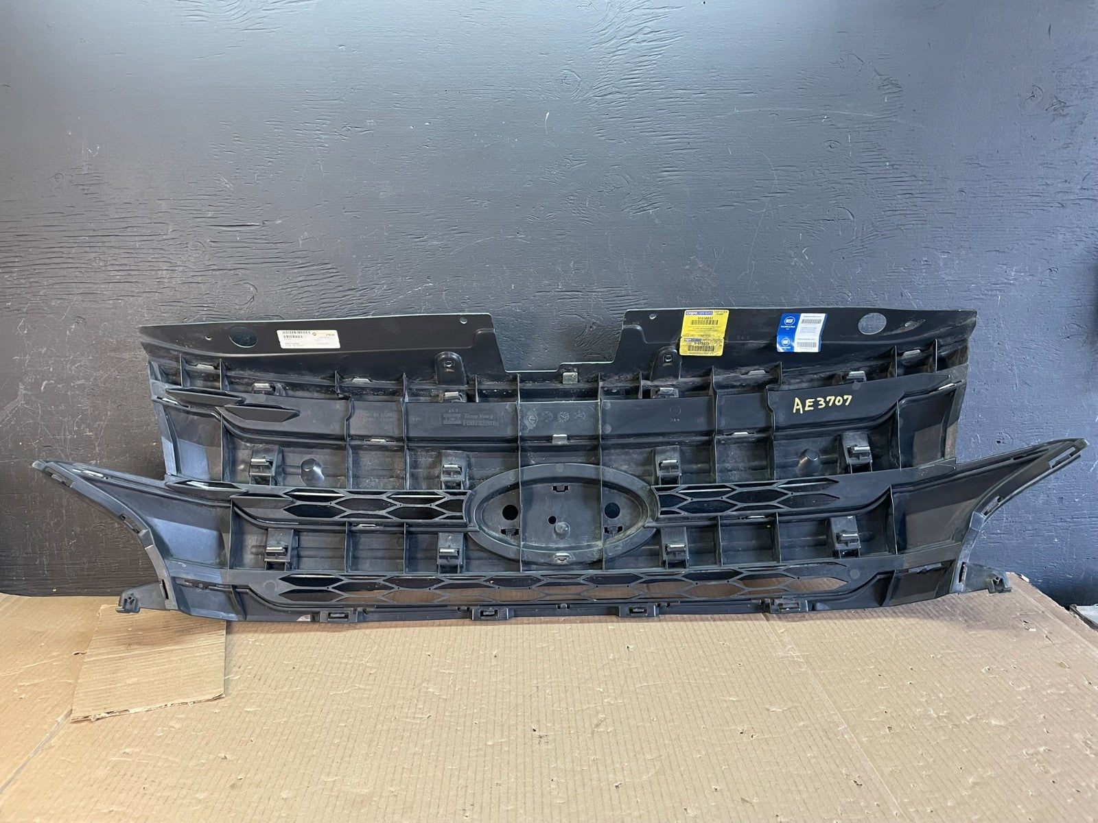 2011 2012 2013 Ford Edge Front Upper Chrome Grille Grill Aftermarket AE3707 DG3
