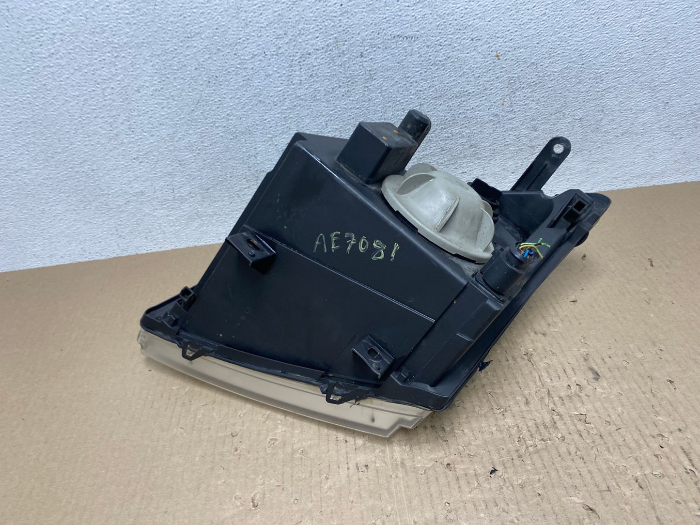2010 to 2013 Ford Transit Connect Right Passenger Side Headlight AE7081 LK7