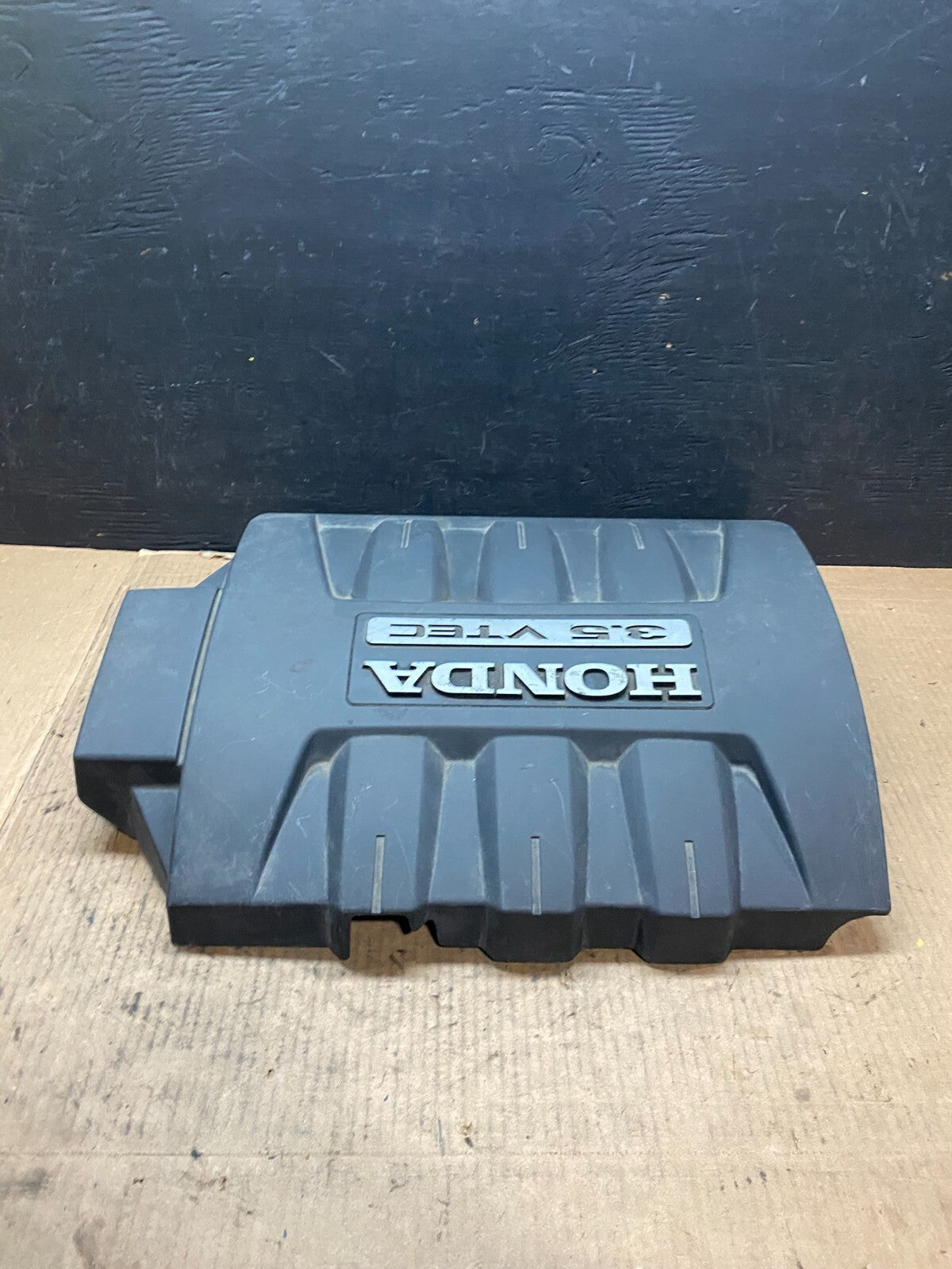 2006 to 2008 Honda Pilot Engine Cover Trim Bezel 17121-PVJ-A01 OEM G2885 DG11