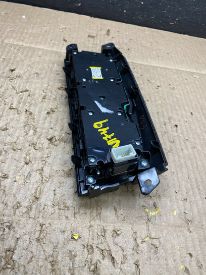 2009-2014 Nissan Murano AM FM Radio CD Control Panel V1749 DG4