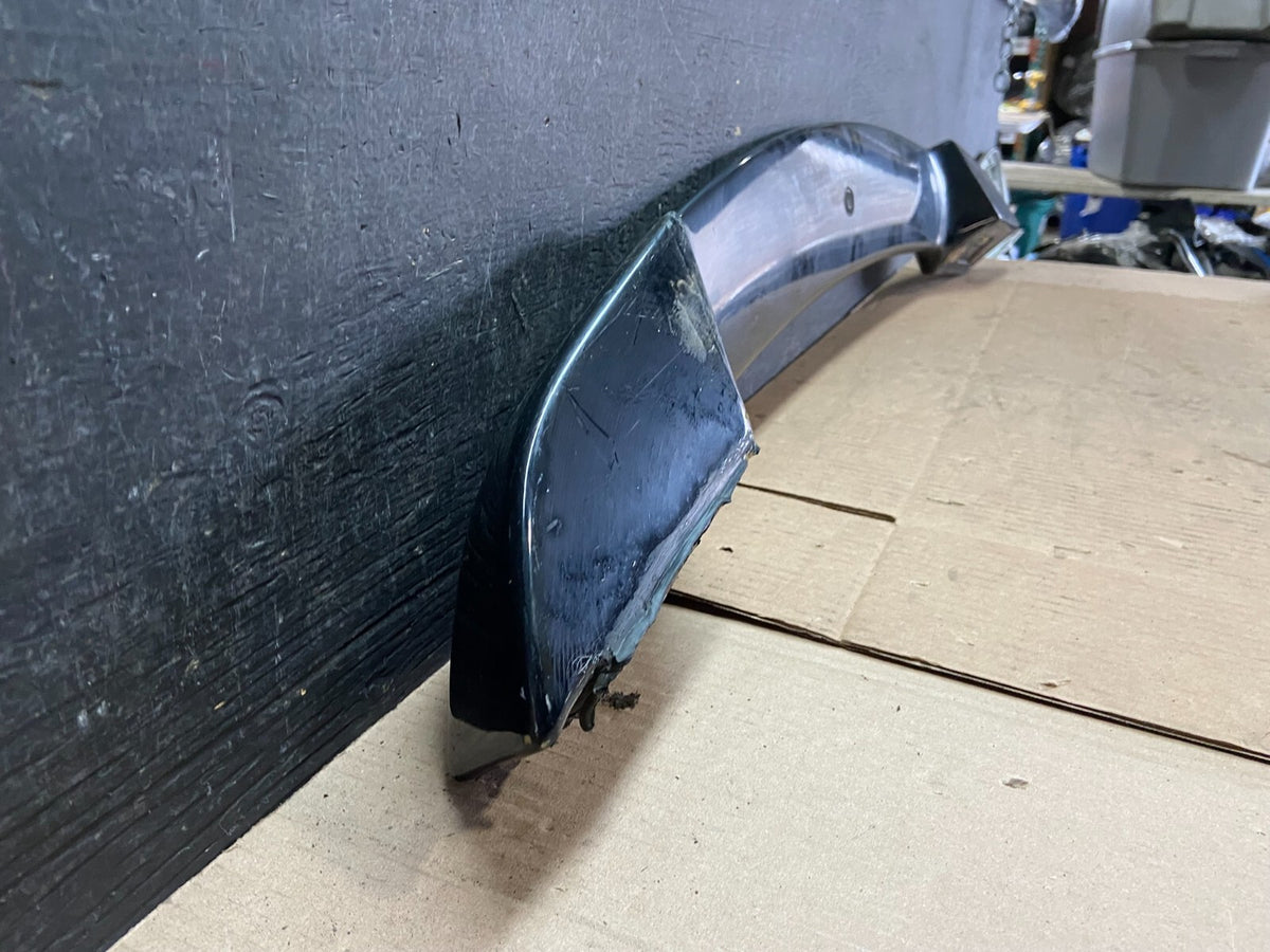 2008 to 2014 Land Rover LR2 Rear Trunk Tail Light Lift Gate Spoiler I7323 DG8