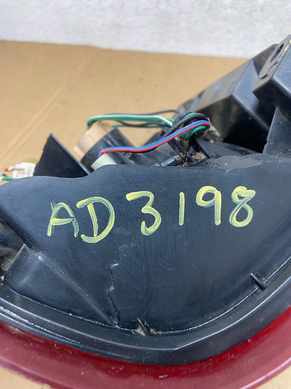 1999 to 2004 Nissan Pathfinder Right Passenger Rh Side Tail light AD3198 LK5