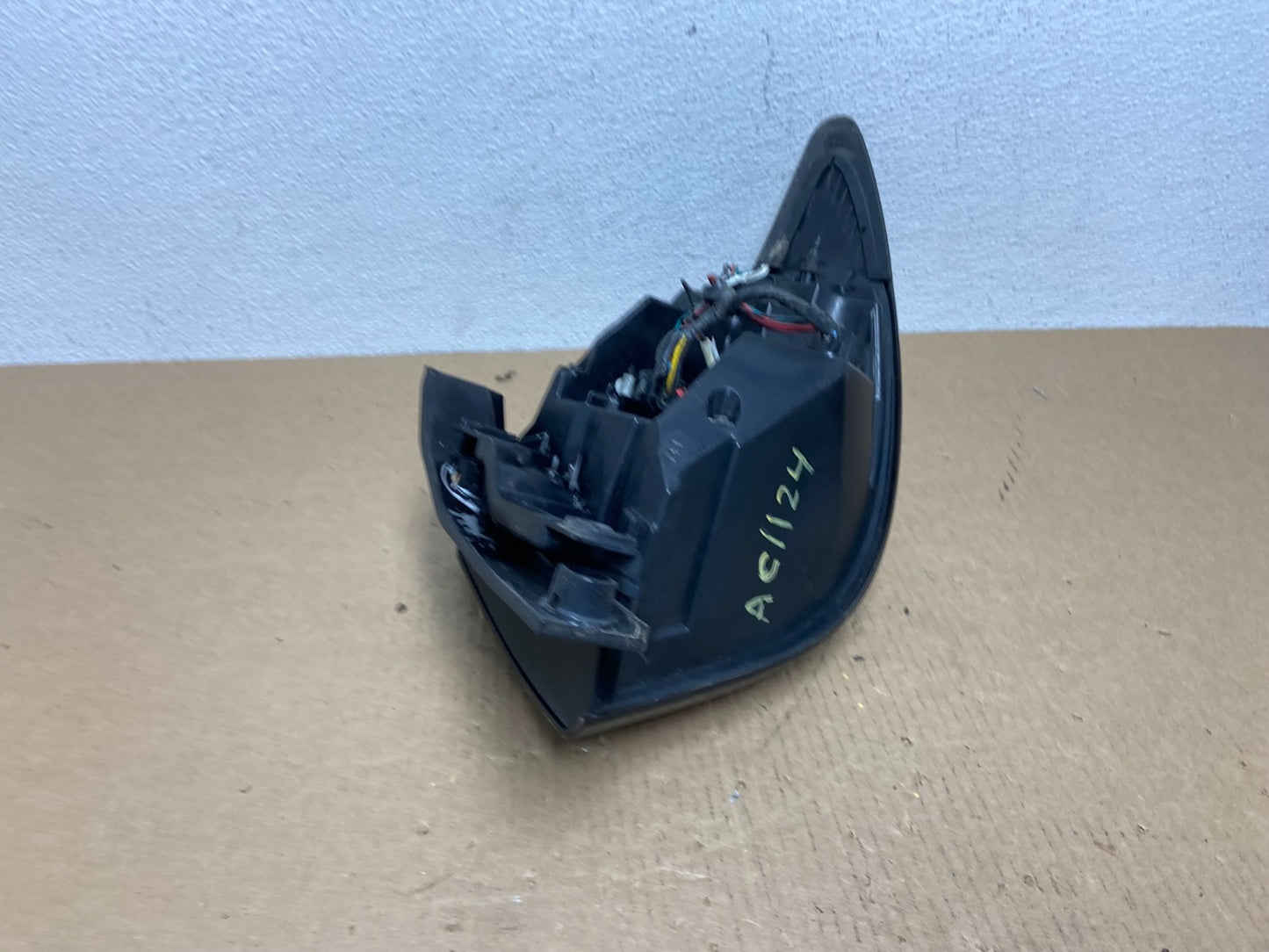 2013 to 2017 Chevrolet Traverse Left Driver LH Side Tail Light Oem AC1124 DW6