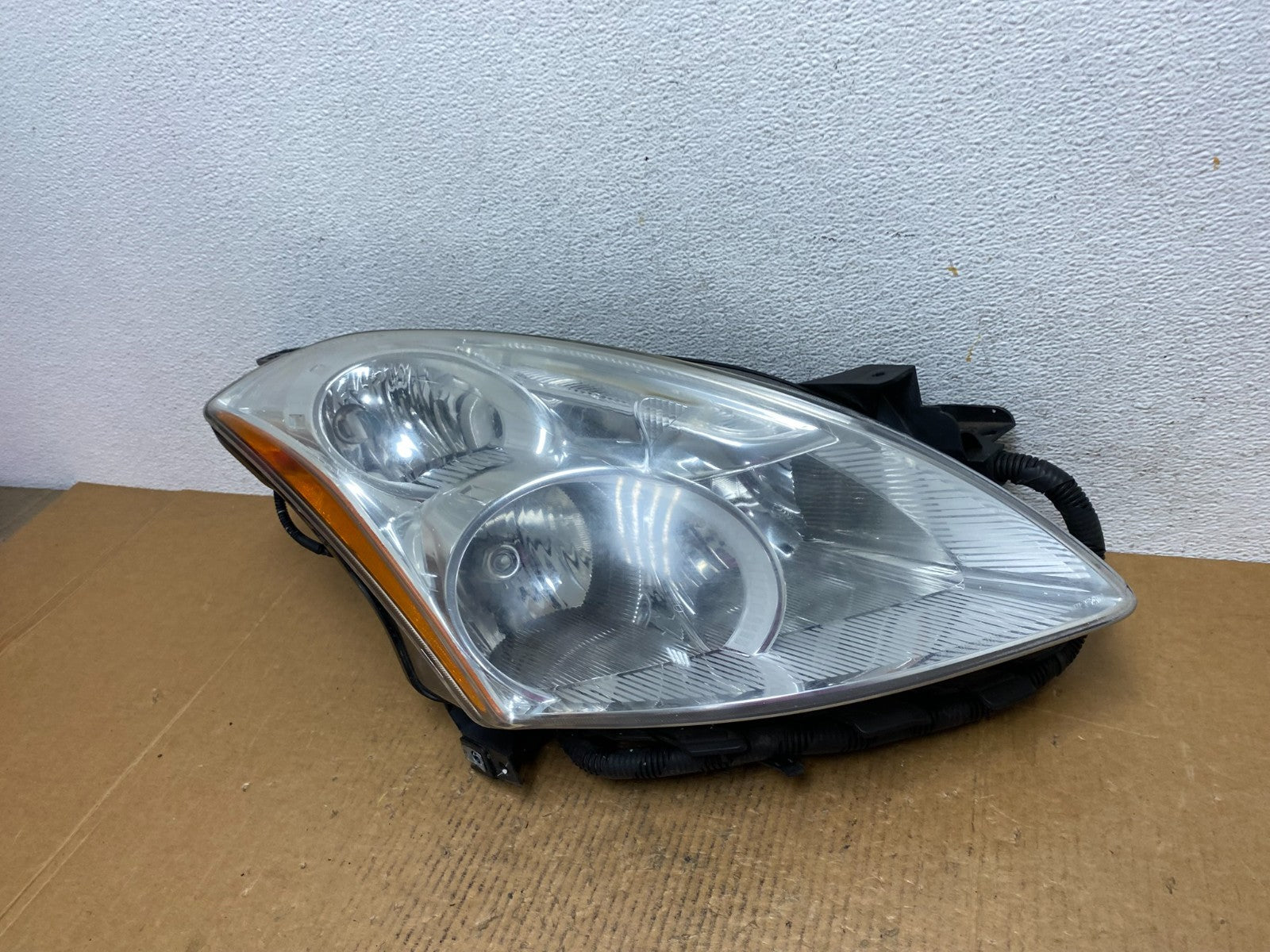Sedan 2010 2011 2012 Nissan Altima Headlight Right Passenger Rh AE0606 DW1