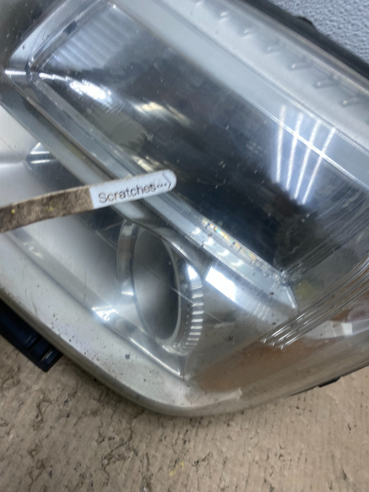 2010 to 2015 GMC Terrain Halogen Left Driver Lh Side Headlight AF7253 DW3