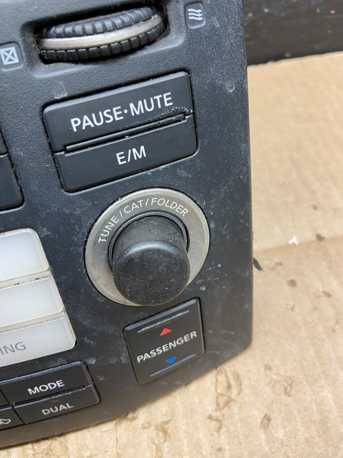 2006 - 2008 Infiniti FFX35 FX45 Radio Climate Control Panel Bezel v7725 DG3