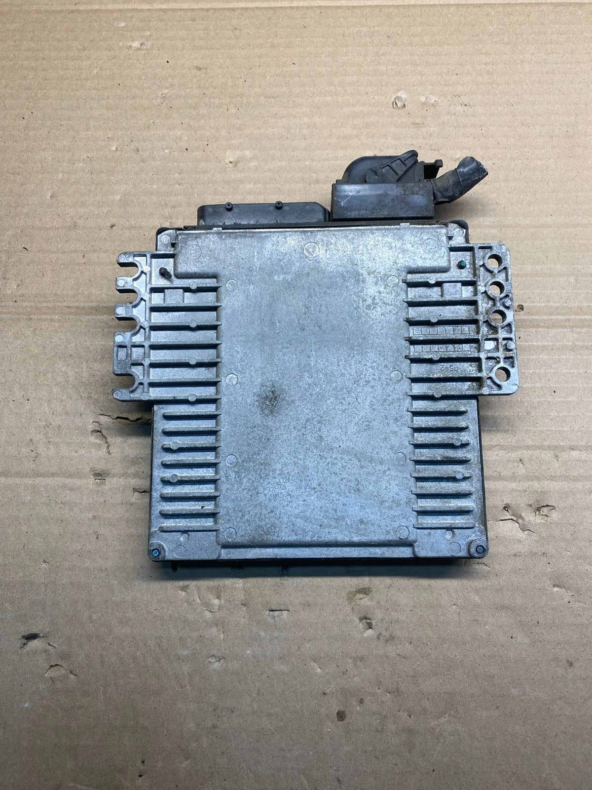 2004 Nissan Titan Ecm Ecu Engine Control Computer MEC33-630 D1 AD9430 DG1