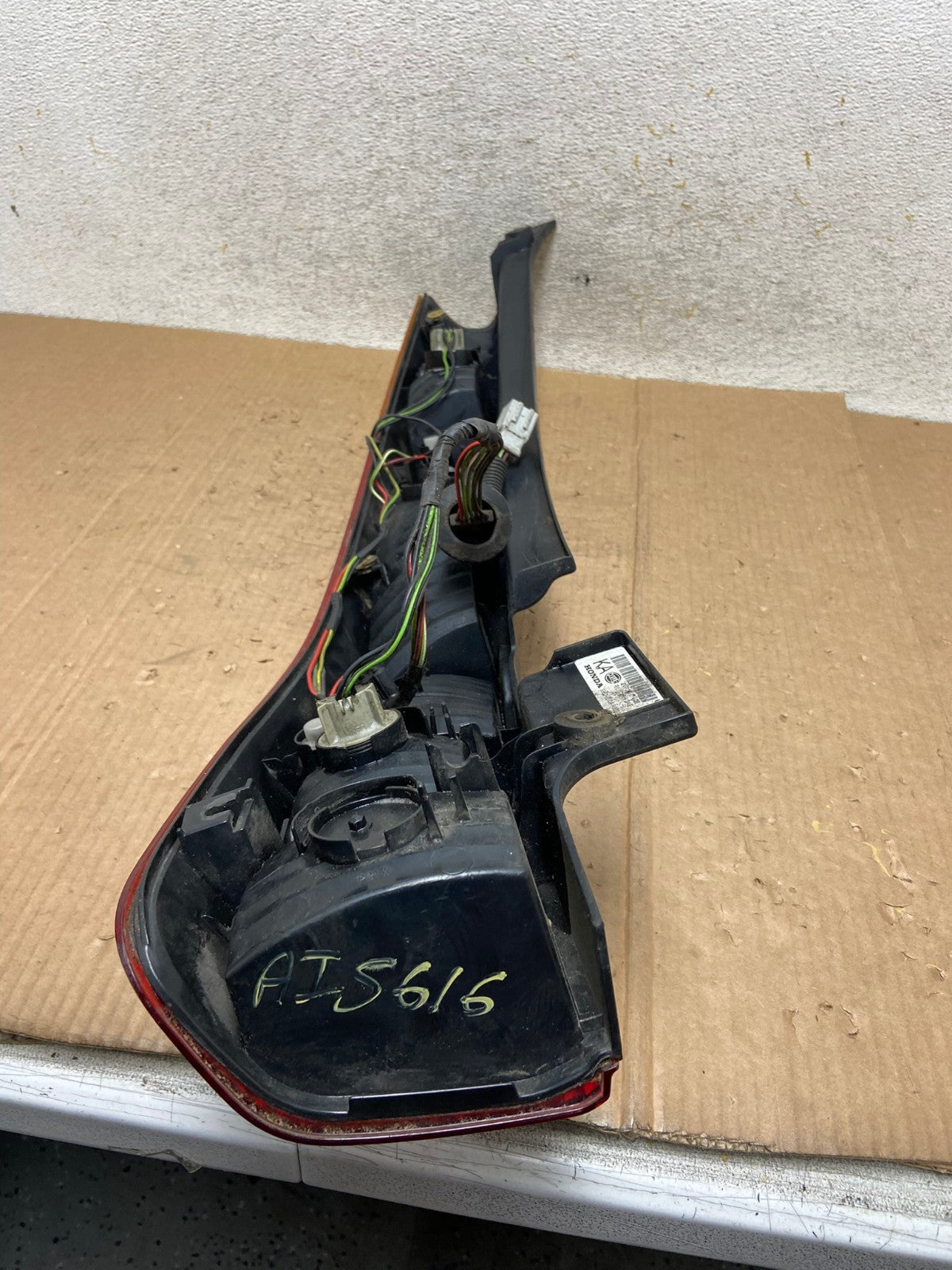 2002 - 2004 Honda Crv Cr-v Right Passenger Rh Side Tail Light AI5616 LK5