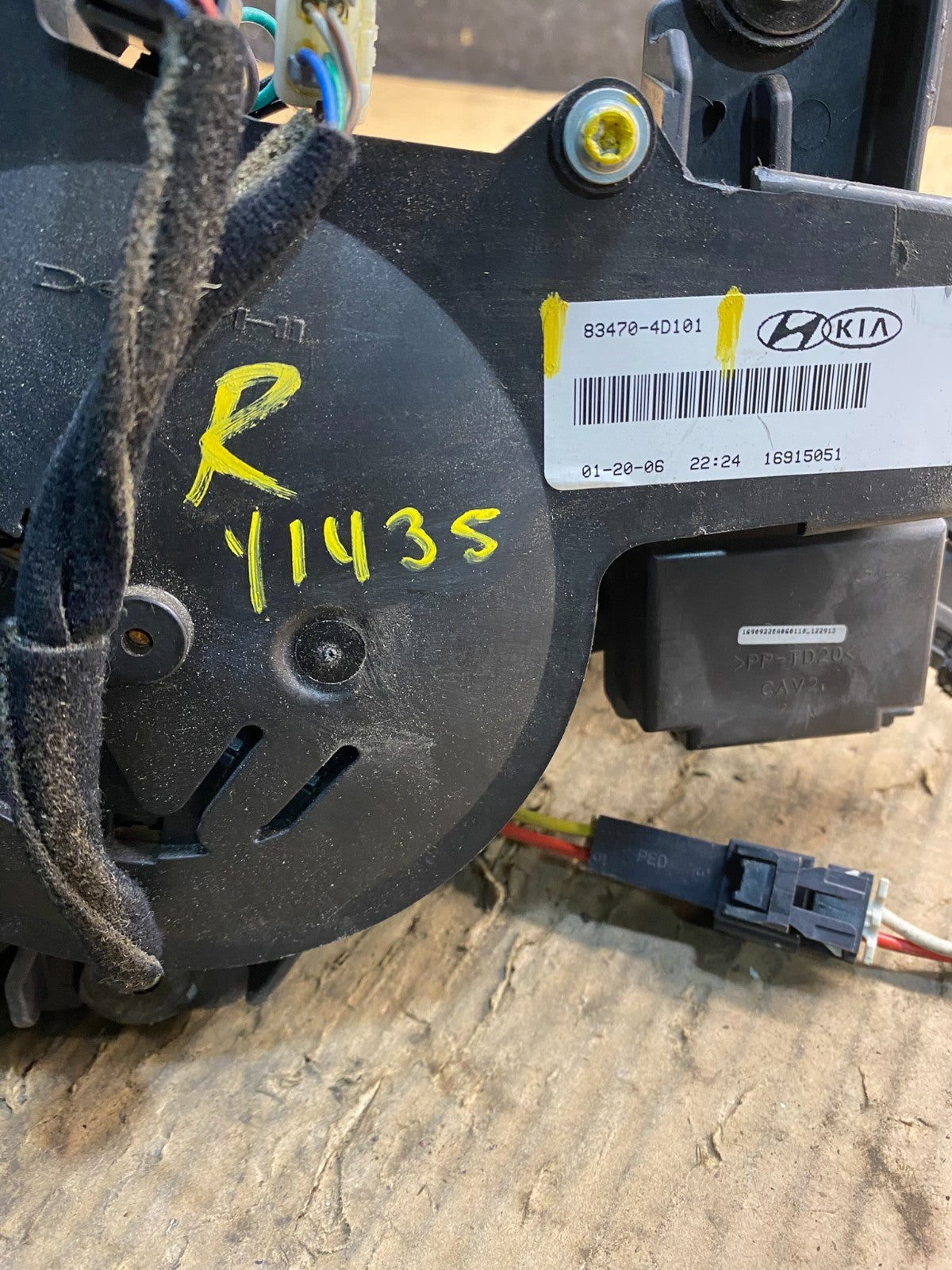 2007-2014 Kia Sedona Left Electric Power Sliding Door Motor Regulator y1435 DG7