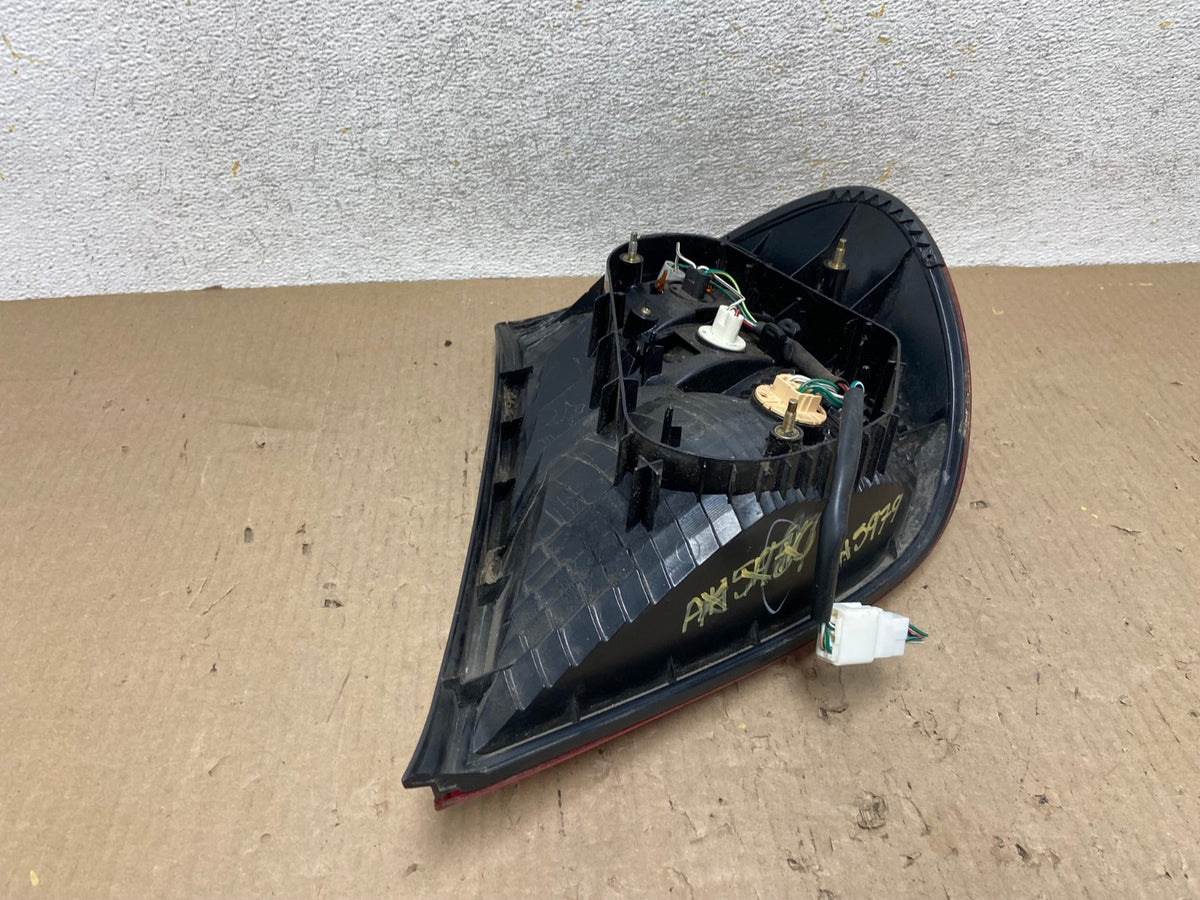 2002 2003 2004 Toyota Camry Left Driver LH Side Tail Light AH5979 LK6
