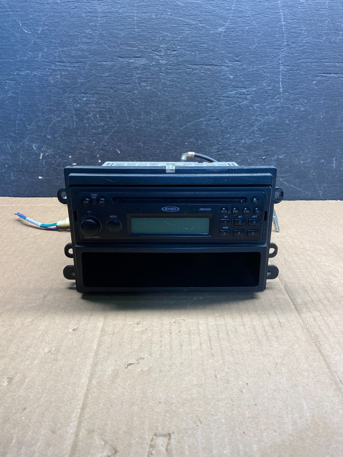Jensen model JMD200 AM FM CD Player IN Dash Audio System Automobile Sound AG16790