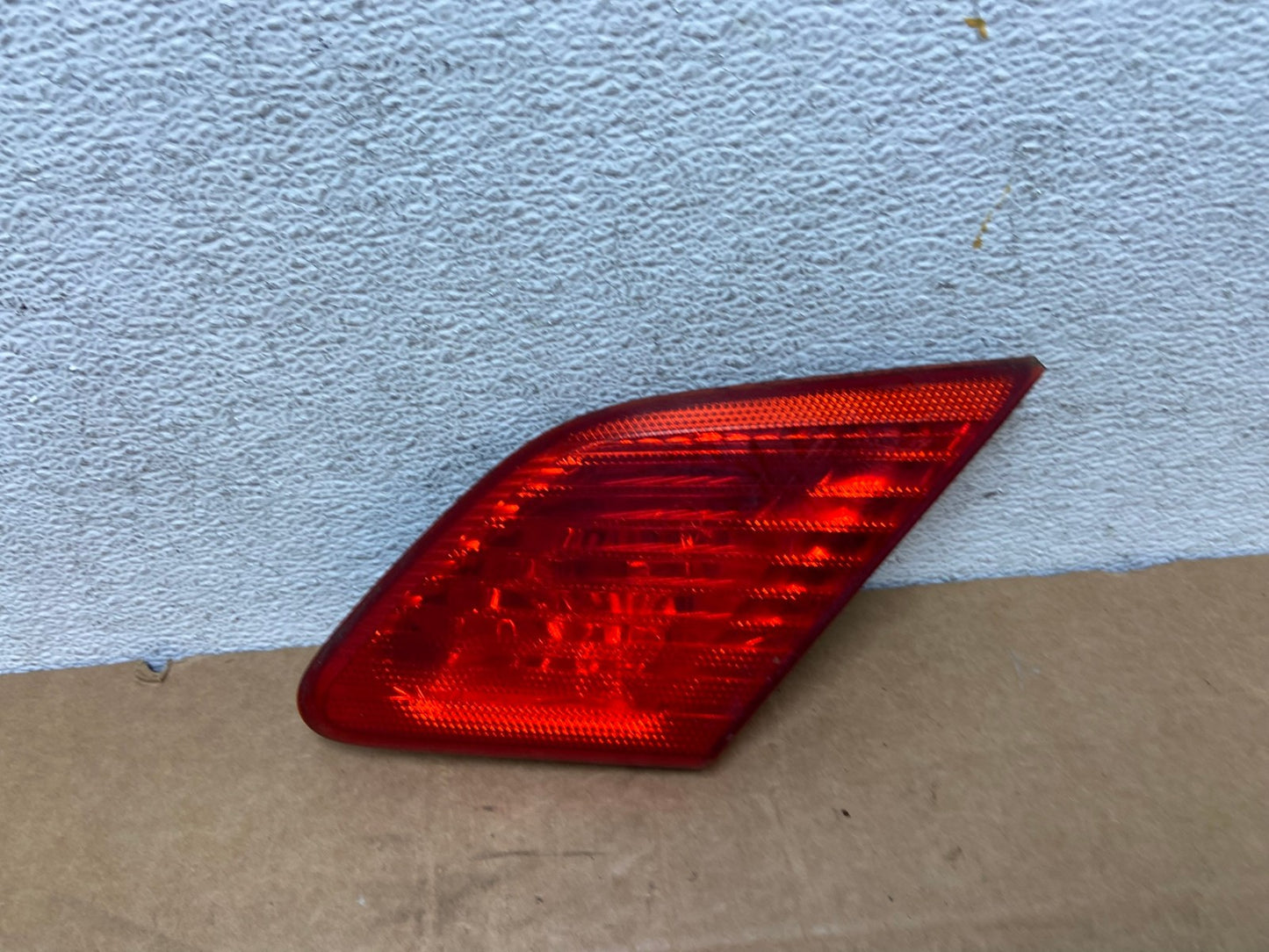 2003 to 2004 Toyota Avalon Right Passenger RH Inner Tail Light AD6311 LK0