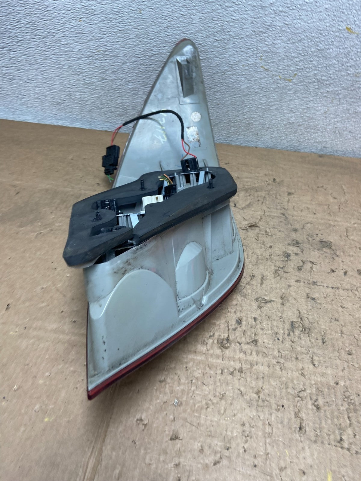 2006 - 2010 Mercedes W251 R-CLASS Right Passenger RH Side Tail Light Y7117 DW4