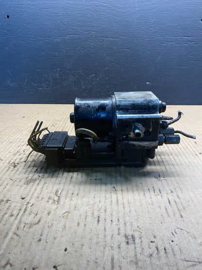 2006 2007 Ford E250 E350 Econoline Anti-Lock ABS Antilock Brake Pump AC0923 DG2