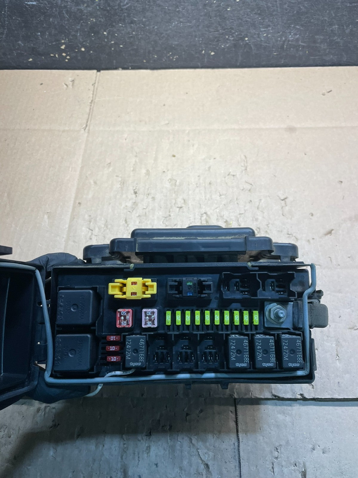 2005 Jeep Grand Cherokee BMC Body Module Power Fuse Box Relay W1415 DG5
