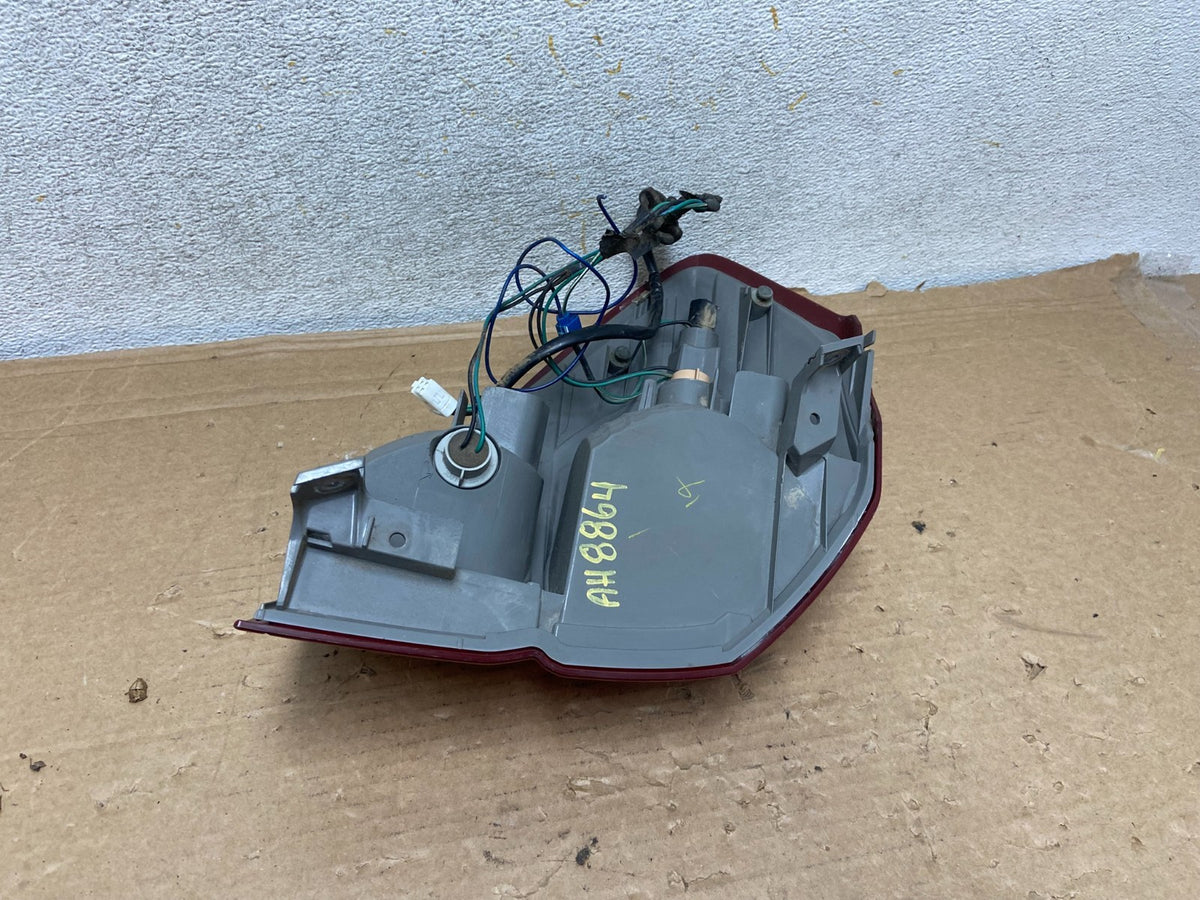 2005 2006 2007 Subaru Outback Right Passenger Side Tail Light AH8864 DG3