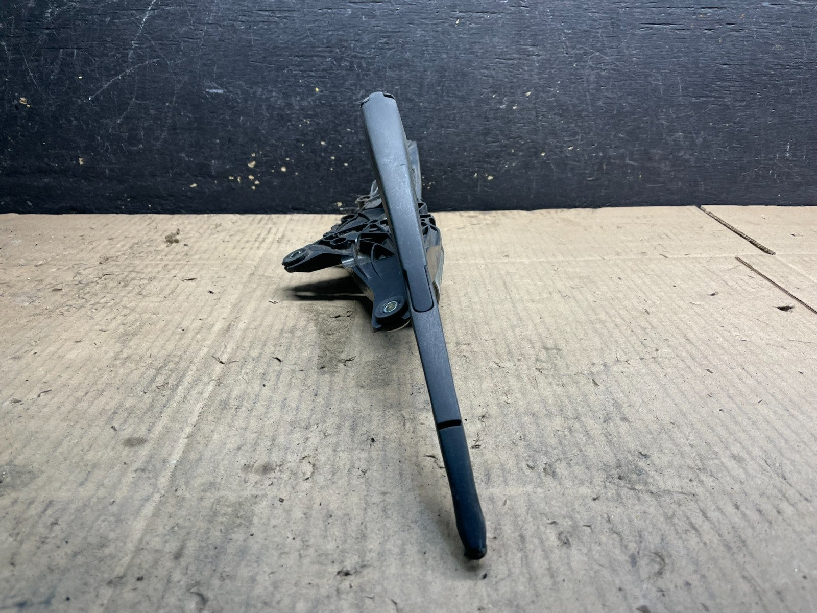 2013 to 2019 Ford Flex Rear Windshield Wiper Motor OEM W7211 DG4