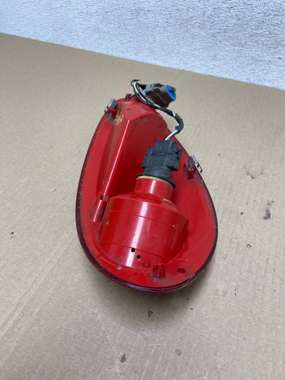 2001-2005 Chrysler PT Cruiser Left Driver LH Side Tail Light AE6947 LK7