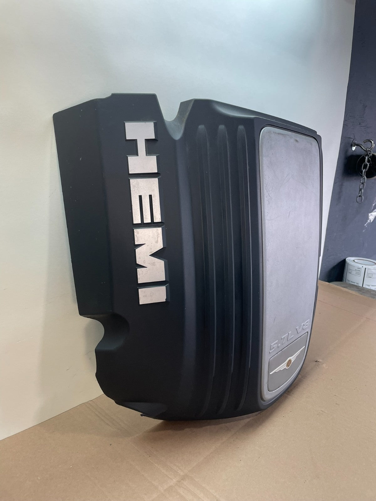 2005 to 2010 Chrysler 300 5.7L V8 Hemi Engine Motor Cover ai0605 DG2