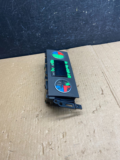 2007-2011 GMC Yukon Tahoe Automatic Climate Temperature Temp Control AE3835 DG2