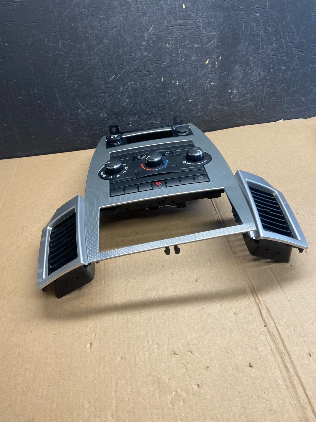 2008 to 2010 Jeep Grand Cherokee Center A/C Heater Climate Control AE4364 DG3