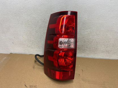 2008-2014 Chevrolet Tahoe Suburban Driver Lh Left Side Tail Light AH4453 DW0