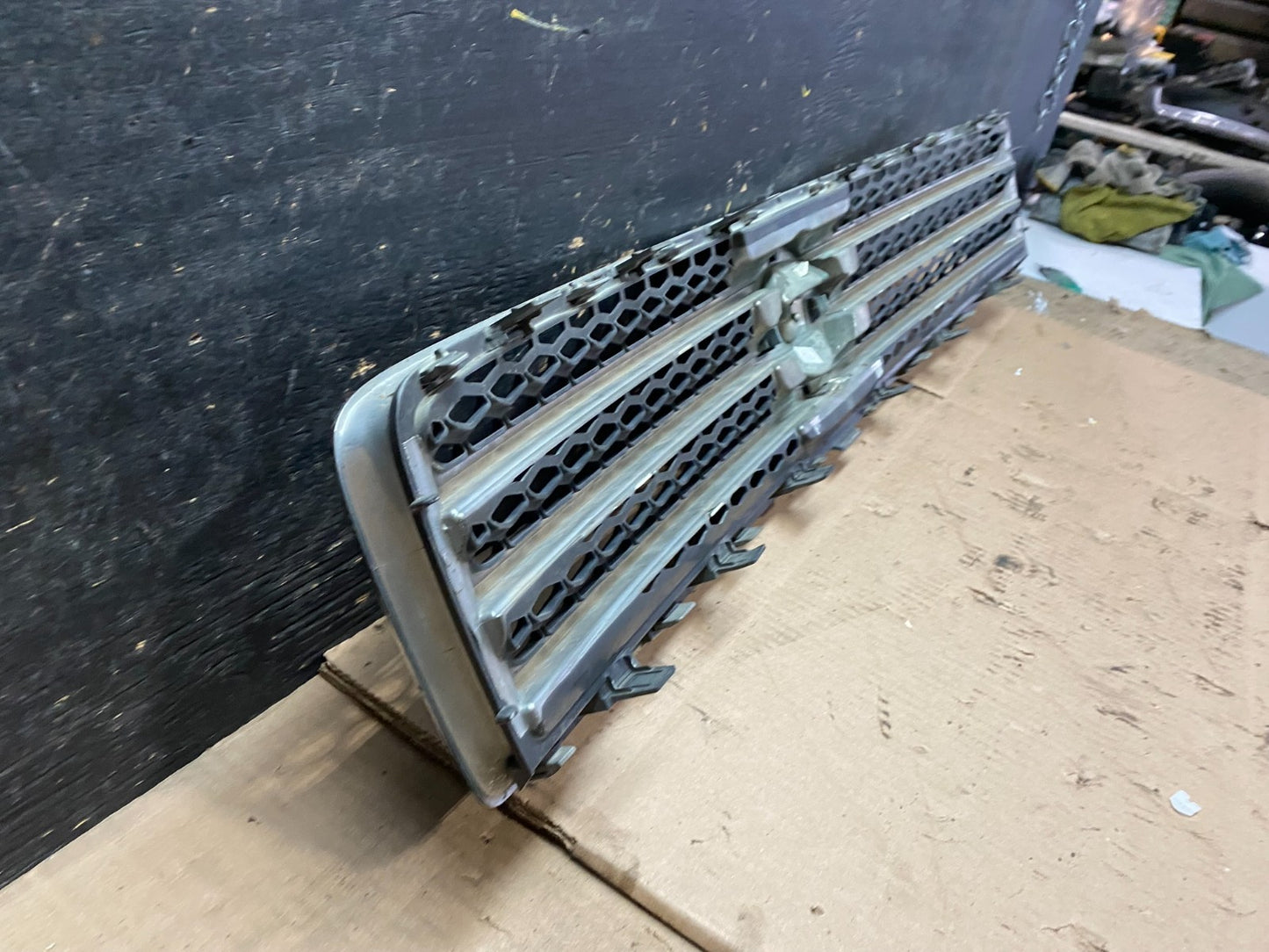 2009 to 2011 Nissan Maxima Front Upper Grill Grille 62070-9N00A W2566 DG10