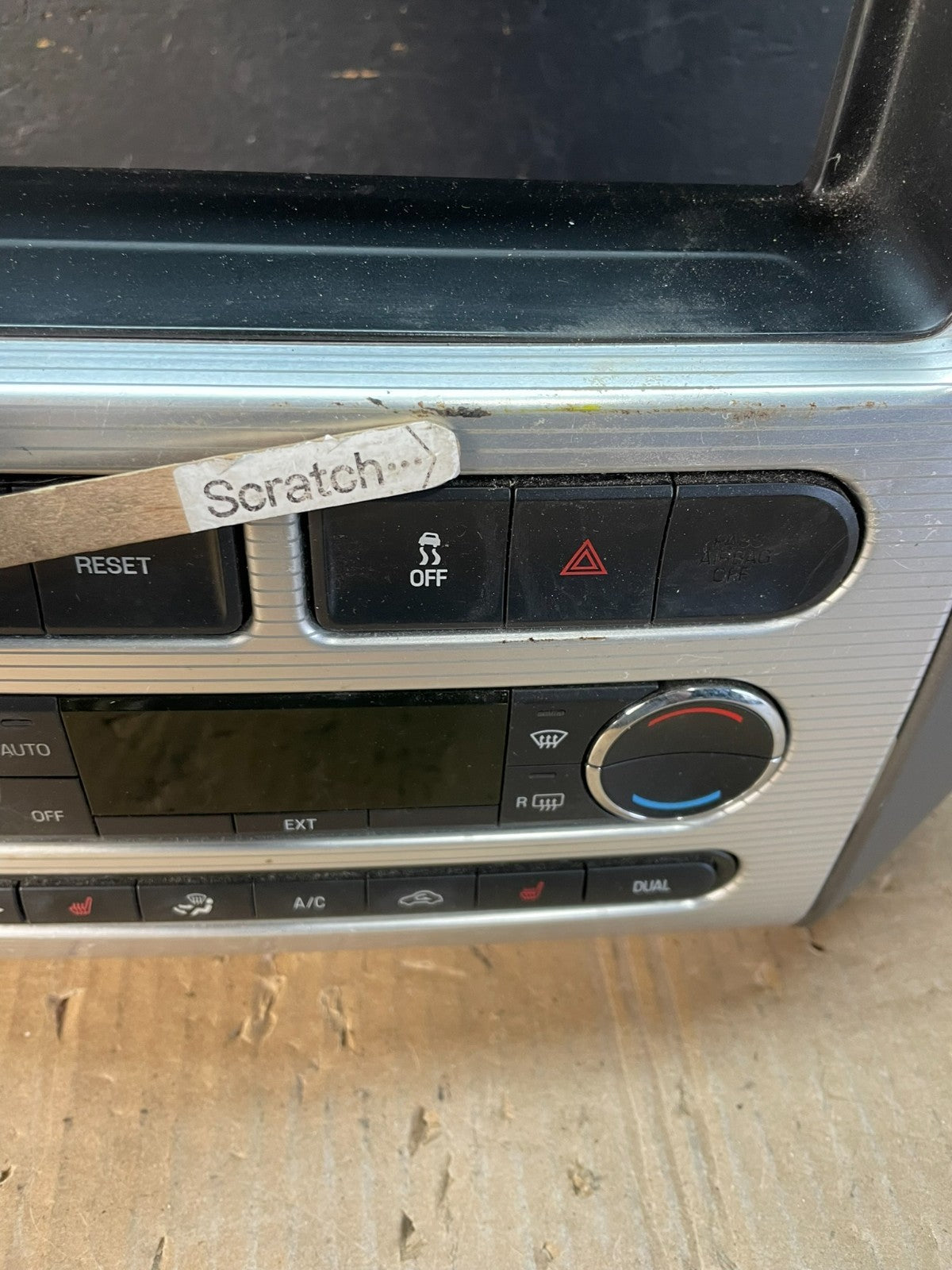 2007 - 2010 Ford Edge Heater Climate Control Radio Control Dash Bezel ac4907 DG3