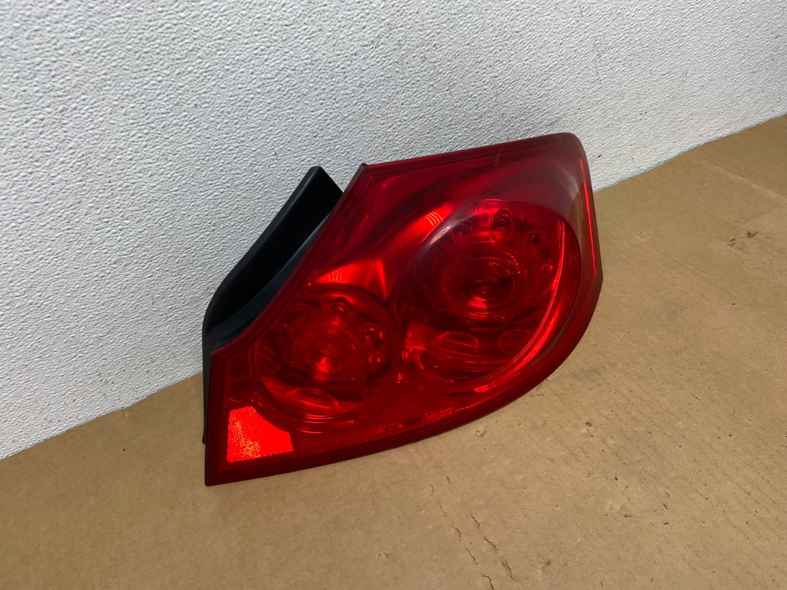 2007 to 2013 Infiniti G35 G37 Sedan Right Passenger Rh Tail Light AC8399 LK2