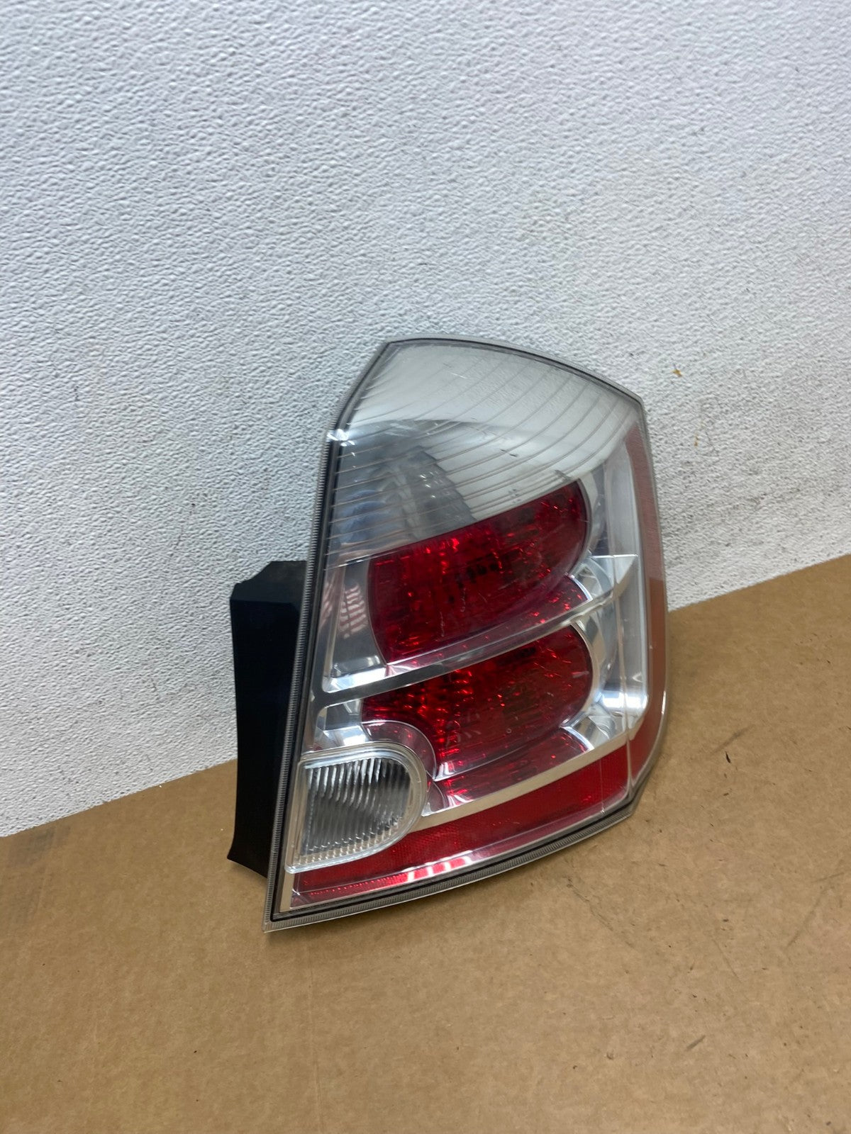 2007 to 2012 Nissan Sentra Right Passenger Rh Side Tail Light AE3029 LK2