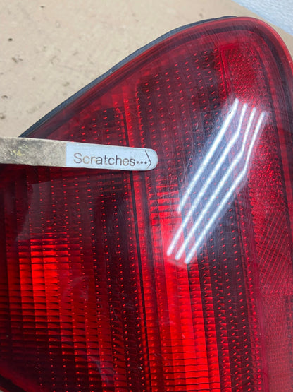 1998 - 2002 Honda Accord Coupe 2-door Right Passenger Tail Light AF3312 LK3