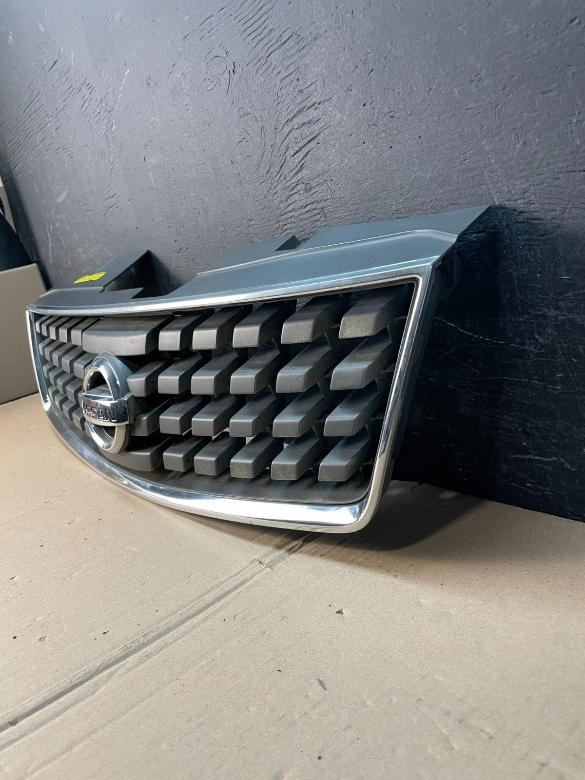 2007 2008 2009 Nissan Sentra Front Upper Grill Grille AD8373 DG1