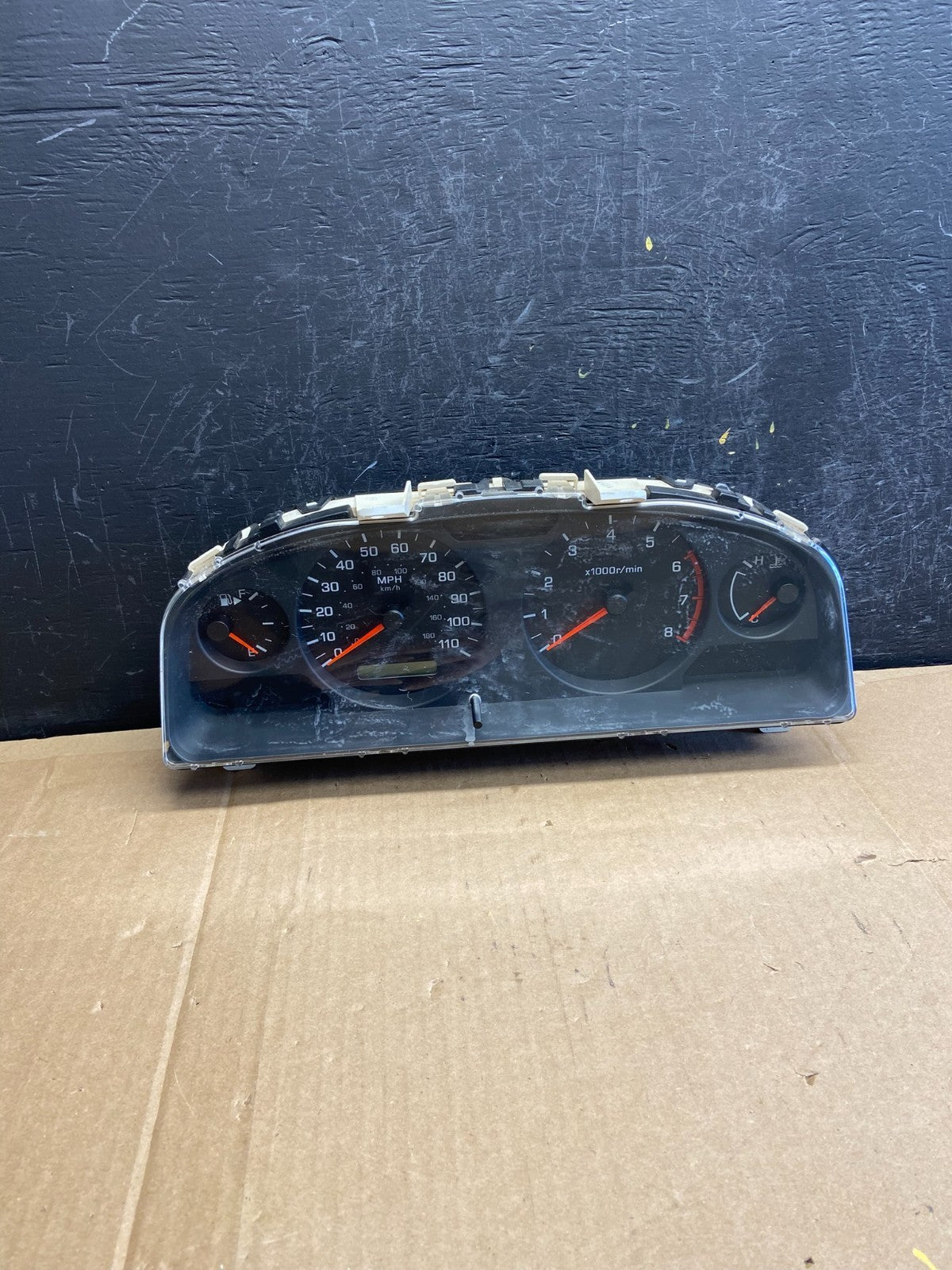 2001 Nissan Xterra Cluster Speedometer Instrument AD2138 DG0