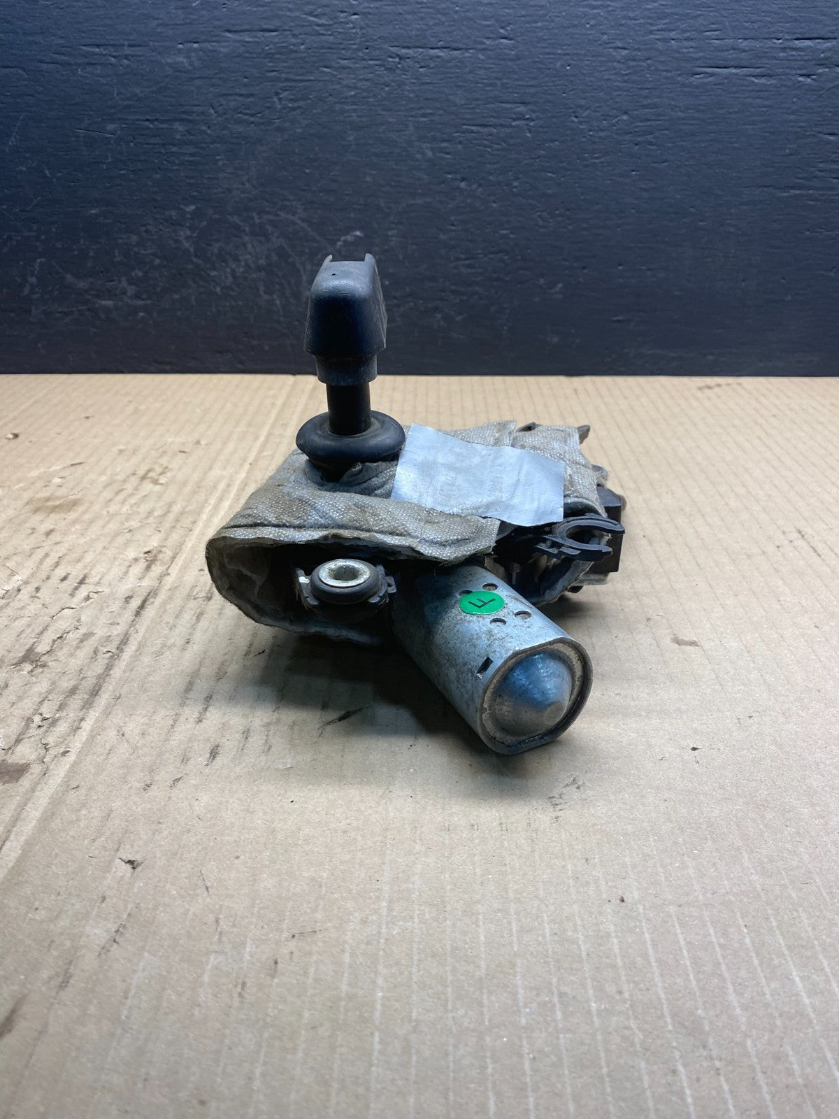2013-2016 Nissan Pathfinder Back Door Rear Wiper Motor Wiper Blade AC0907 DG2