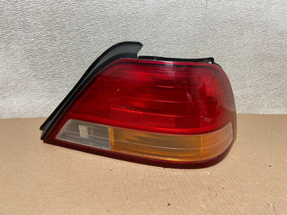 1995 to 1998 Acura TL Right Passenger Rh Side Tail Light Oem AB5008 DG0