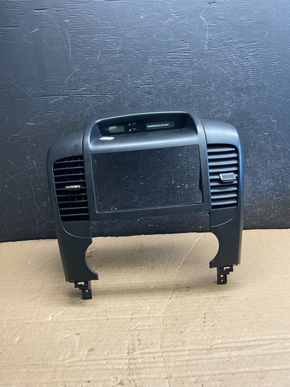 2006-2012 Hyundai Entourage Sedona Center Radio Clock Bezel Air Vent AF1993 DG0